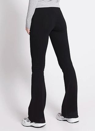 Брюки клеш.