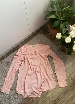 Ніжна пудрова сорочка блузка only легка блузка на літо
