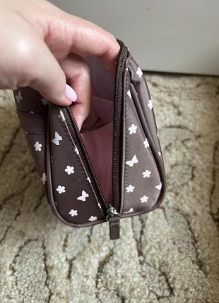 Косметичка нова 3