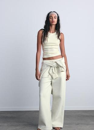 Zara жіноча майка із вирізом на спинці