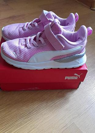 Кроссовки puma 27р. стелька 17см. идеальное состояние.