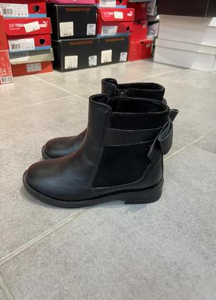 Чобітки для дівчинки