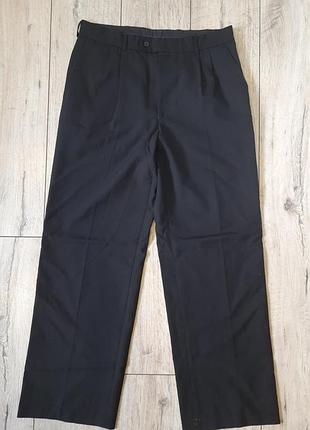 Брюки класичні