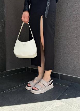 Трендові босоніжки