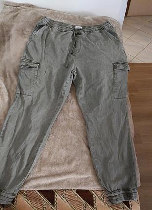 Брюки,50/ 52/54р, длина 102, талия 92-110, резинка, красиво тянется, посадка 33, бедра 144см