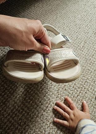 Босоніжки для дівчинки 3