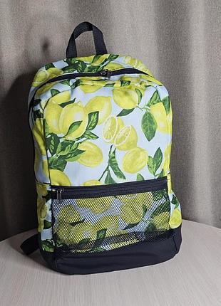Рюкзак с принтом.