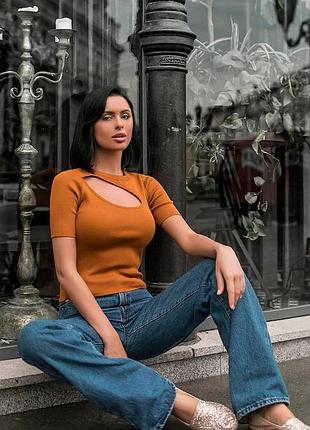 Топ футболка з вирізом коричневий 42-46 р