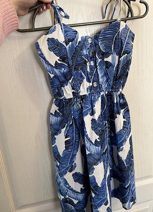 Жіночий сарафан з чашками