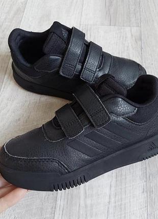 Кросівки adidas,29р, в'єтнам