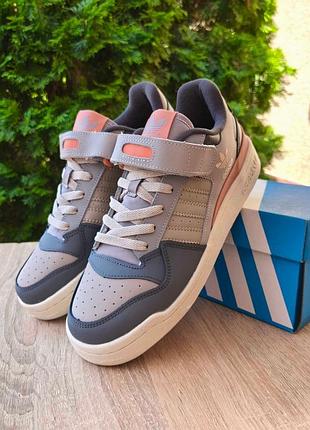 Жіночі якісні та стильні кросівки аdidas forum сірі з темно-синім