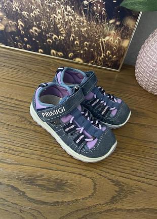 Дитячі шкіряні босоніжки primigi