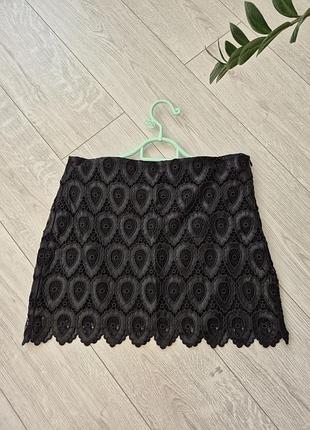 Стильная женская юбка миди со вставками из кожзама и вышивки