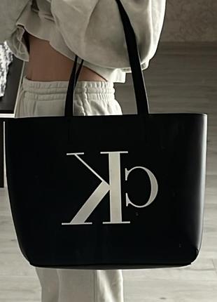 Продам шопер  calvin klein 2