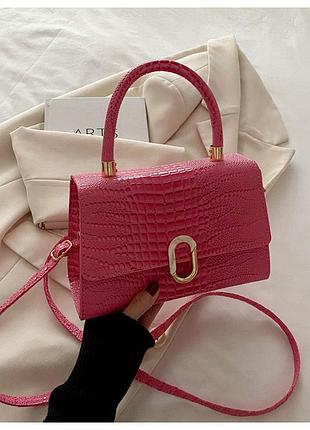 Жіноча маленька сумка рожева екошкіра з плечовим ременем