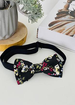 Бабочка ,галстук - бабочка двухслойная италия ткань черная в цветы