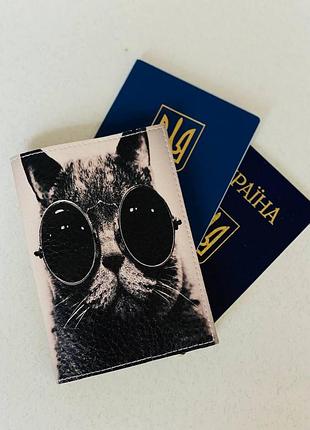 Обкладинка на паспорт- книжку шкіра закордонний паспорт ,біометричний ,воєний білет кіт (арт. 979)