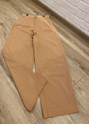 Широкі брюки в ідеальному стані