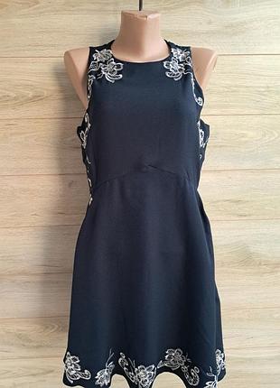 Платье с вышивкой monsoon  l