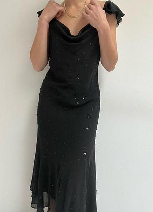 Сукня в готичному стилі