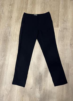 Парадні штани, ношені один раз на випускний