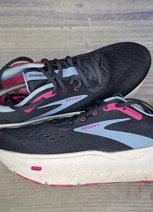 Кроссовки brooks