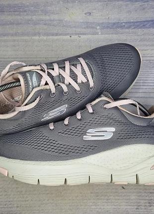 Кроссовки skechers