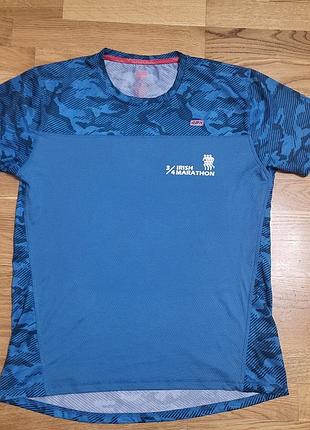 Спортивна футболка