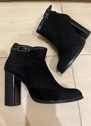 Ботинки из натуральной замши