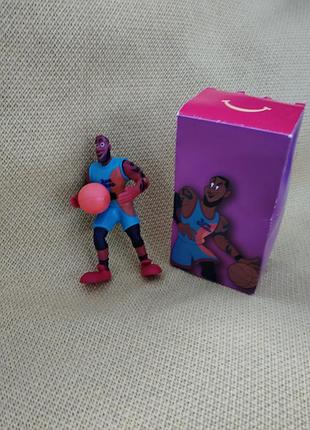 Фігурка з маку баскетболіст space jam