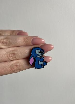 Пін значок металевий брошка сумний стіч