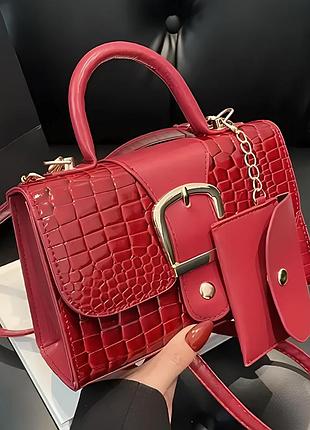 Женская бордовая маленькая сумка из экокожи с плечевым ремнем