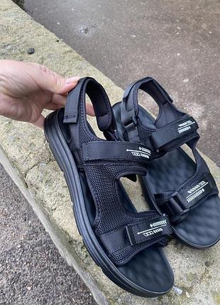 Босоніжки на ліпучках