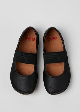 Кожаные туфли балетки на резинке camper