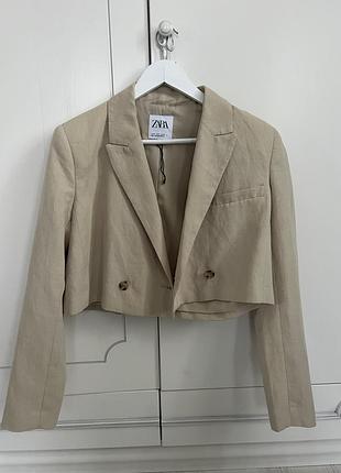 Жіночий укорочений піджак zara