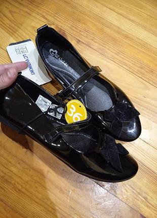 Детские новые туфли 5