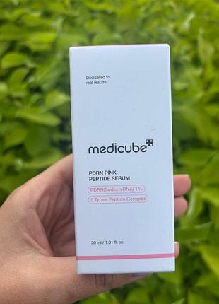 Відновлювальна сироватка з полінуклеотидами та пептидами medicube pdrn pink peptide serum, 30 мл