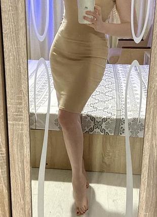 Бежева міді літня обтисла сукня майка на товстих бретелях
