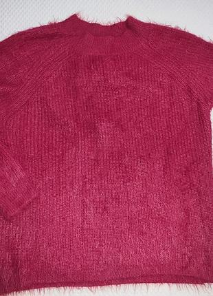 Теплый пушистый свитер размер м