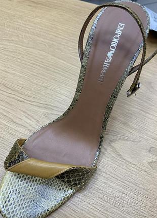 Неймовірні шкіряні босоніжки пітон emporio armani 41/26.5🌺