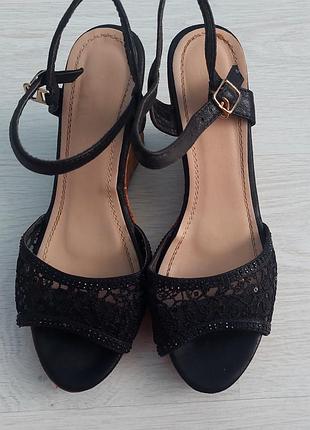 Босоножки (нюанс фото 5,6)