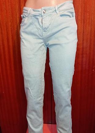 Джинсы светлого цвета размер s-