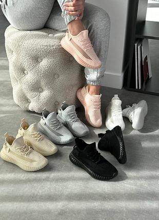 Кросівки жіночі ізіки текстильні | білий, рожевий, сірий, бежевий