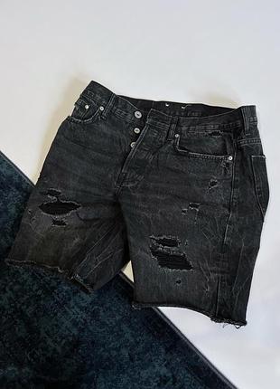 H&m - чорні шорти з фабричними потертостями