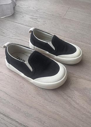 Дитячі кеди zara