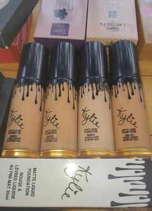 Тональная основа со скидкой