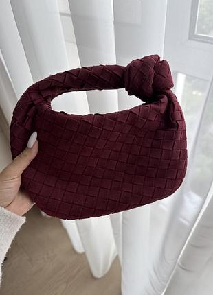 Сумочка в стилі bottega veneta