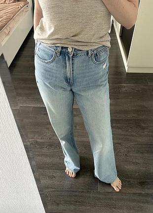Світлі джинси