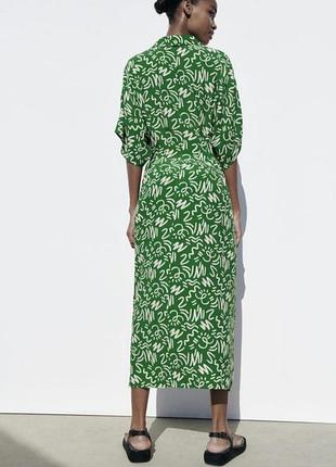 Изысканное женское зеленое платье миди zara в принт вискоза m-l 46-484 фото