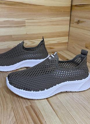 Кроссовки коричневые сети sopra